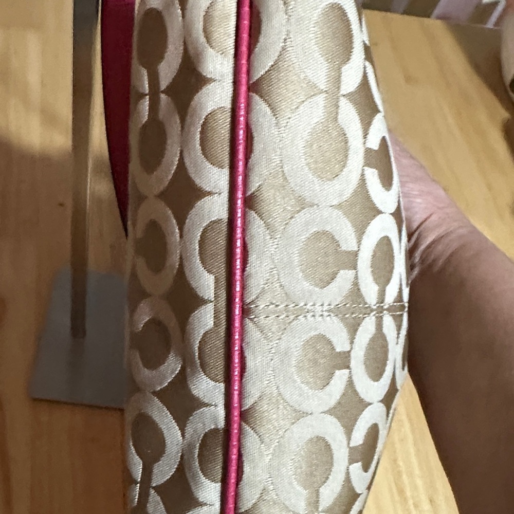 Coach Signature Canvas Crossbody Bag in Khaki/Hot Pink - Picture 7 of 10
